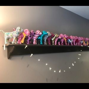 35 VS PINK Mini Dogs